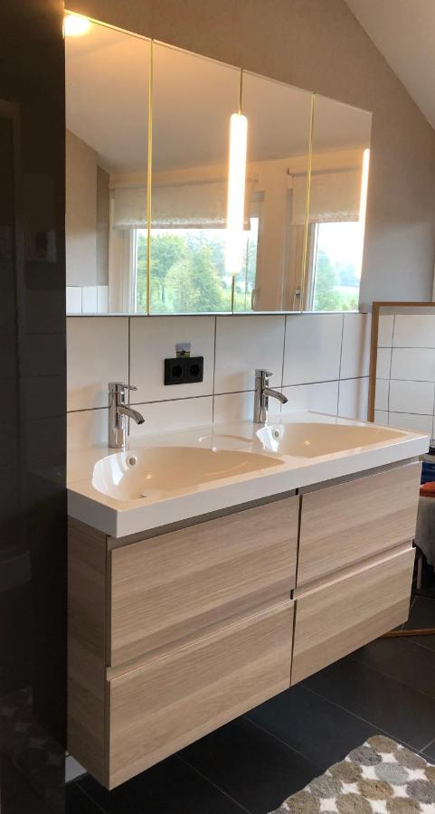 Hof Vierzehnender: Eifel Maisonette Mit Balkon Und Hundefreundlichkeit Apartment Monschau