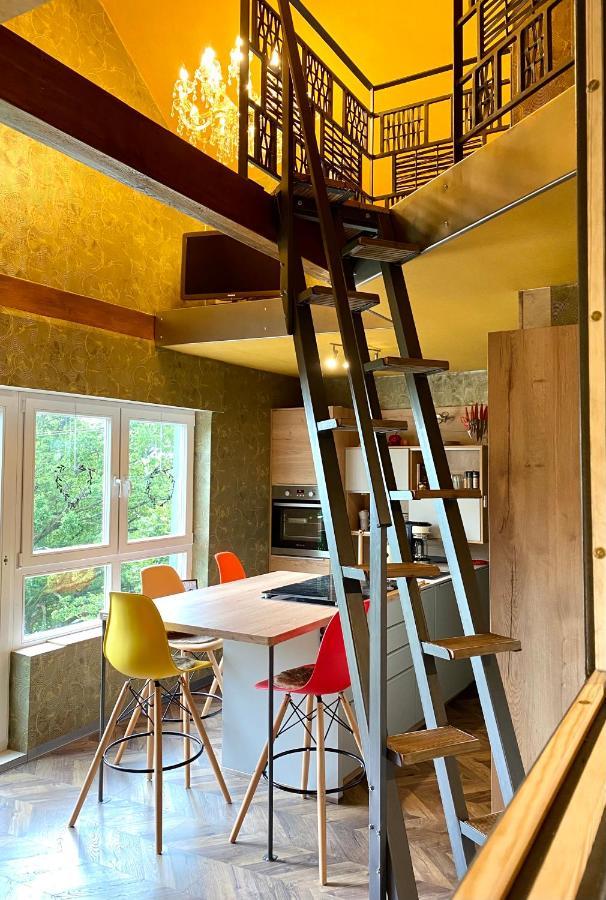 Appartement Hof Vierzehnender Im Hohen Venn - 70qm Maisonette - 2 Schlafzimmer - Wohnkueche - Balkon Mit Grill - - Eifel - Hunde Willkommen - Islandpferde