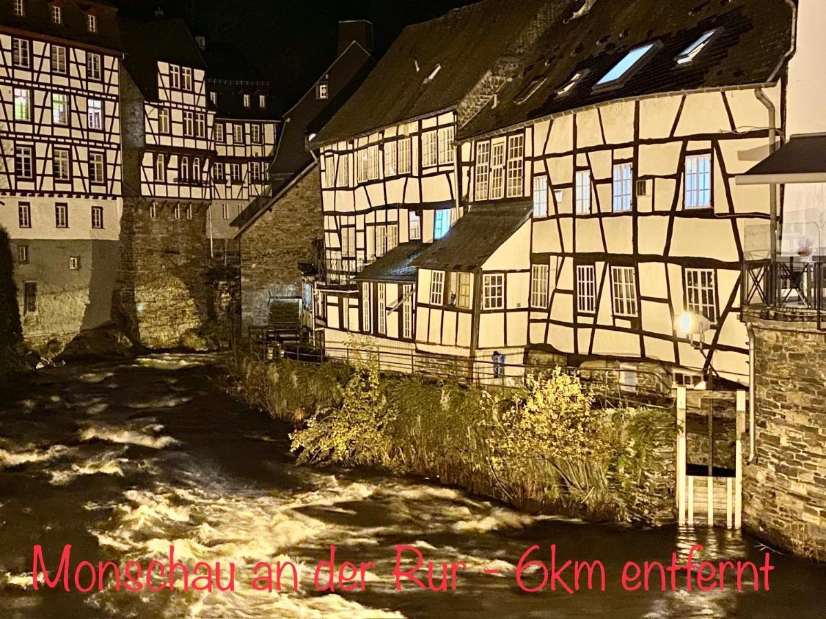 Hof Vierzehnender: Eifel Maisonette Mit Balkon Und Hundefreundlichkeit Apartment Monschau