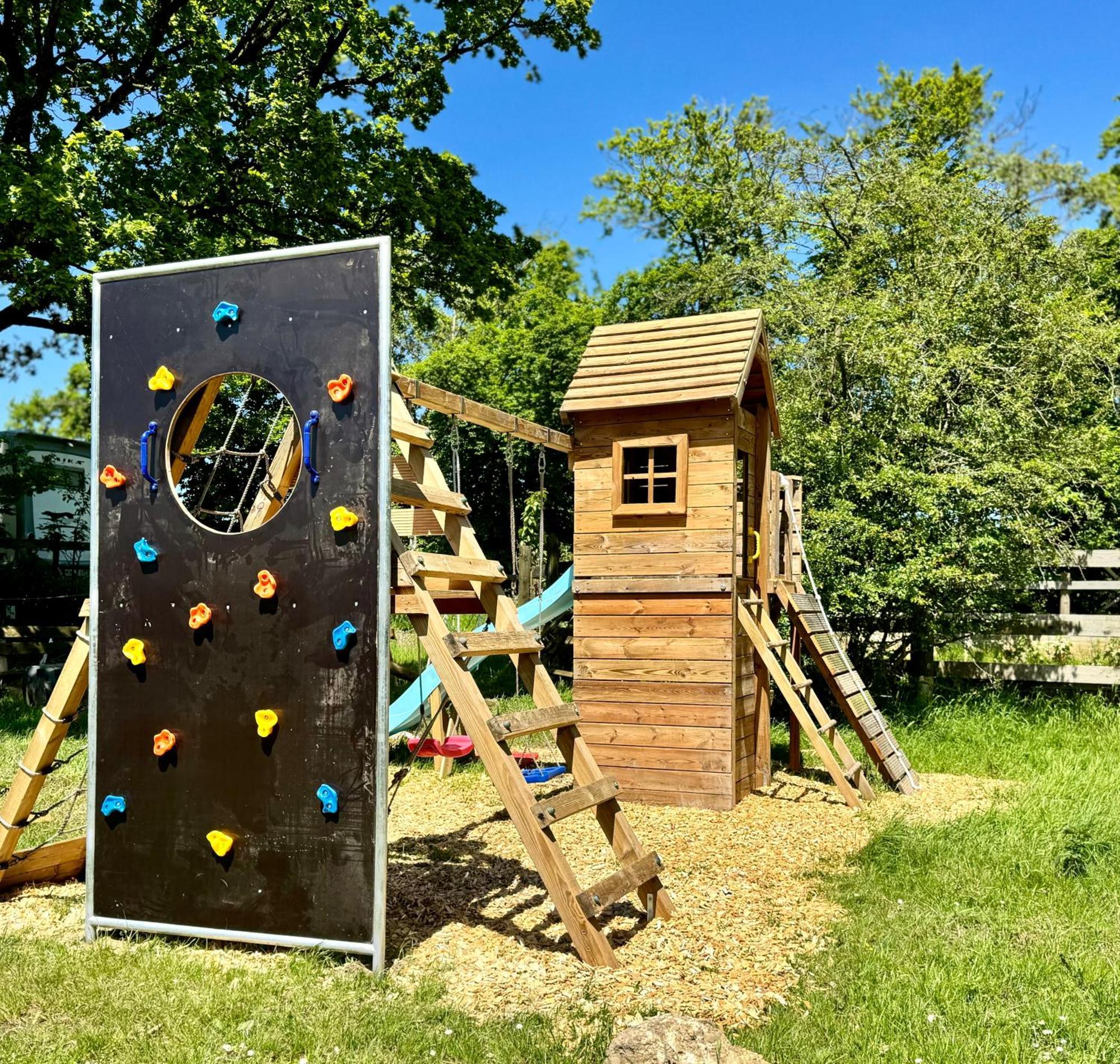 Hof Vierzehnender: Eifel Maisonette Mit Balkon Und Hundefreundlichkeit